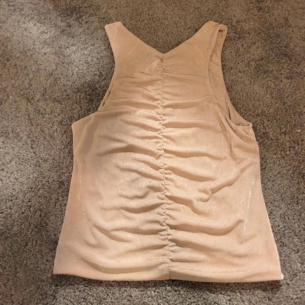 Buckle tank